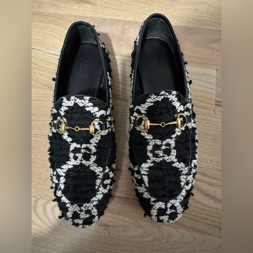 Gucci Black and White Loafers with Gold Detail